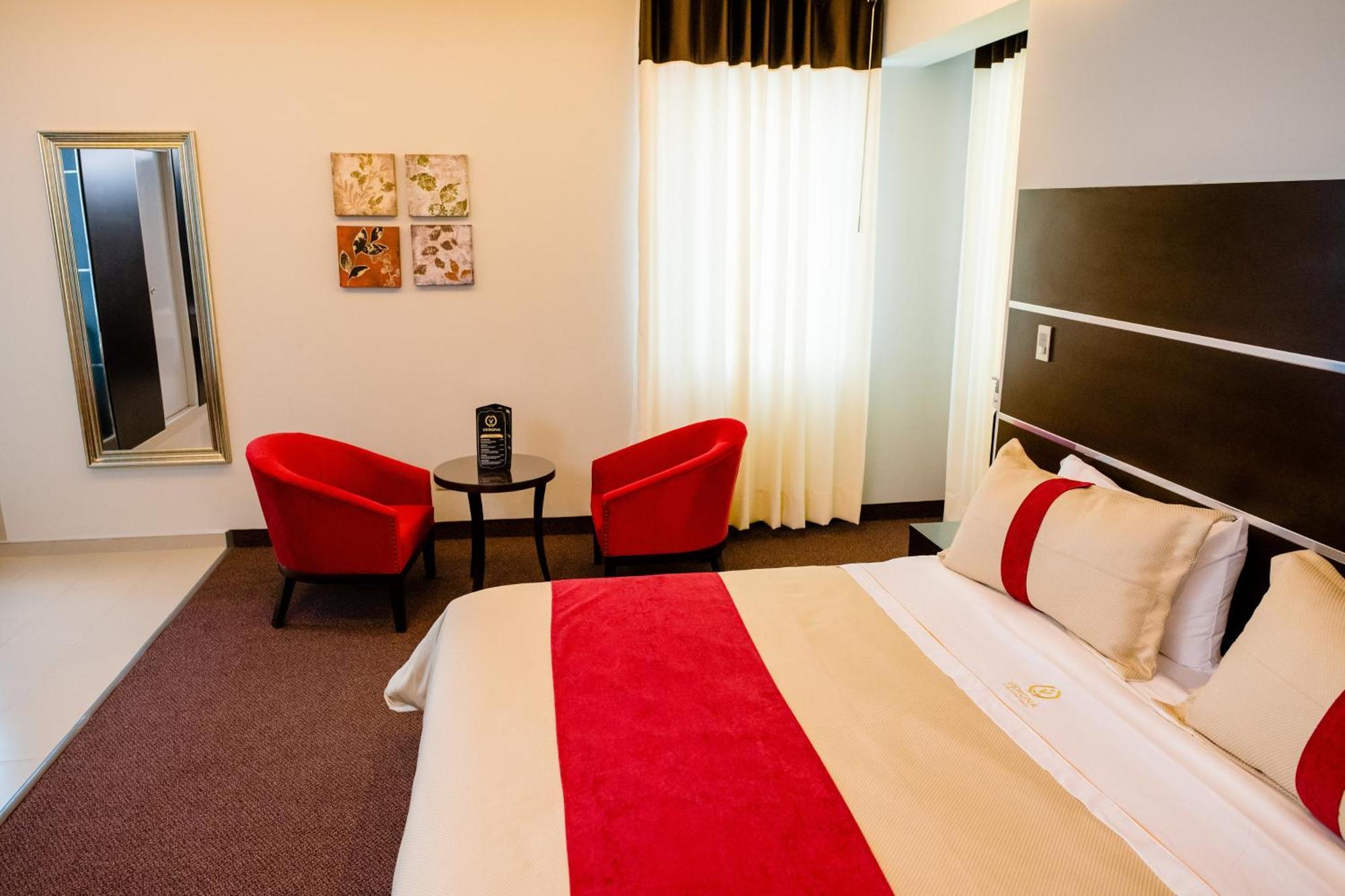 Verona Hotel Banos Turcos ลิมา ภายนอก รูปภาพ