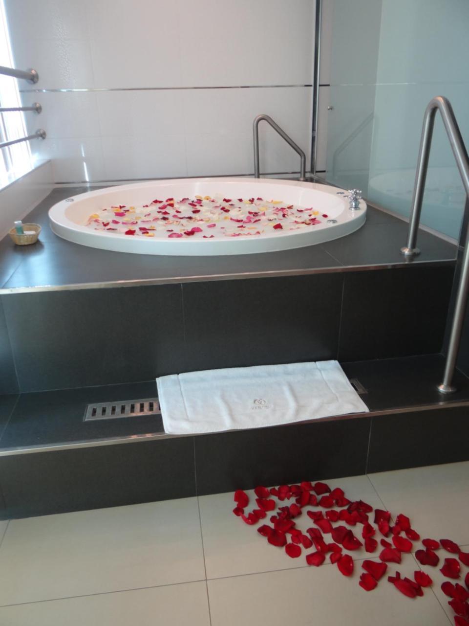 Verona Hotel Banos Turcos ลิมา ภายนอก รูปภาพ